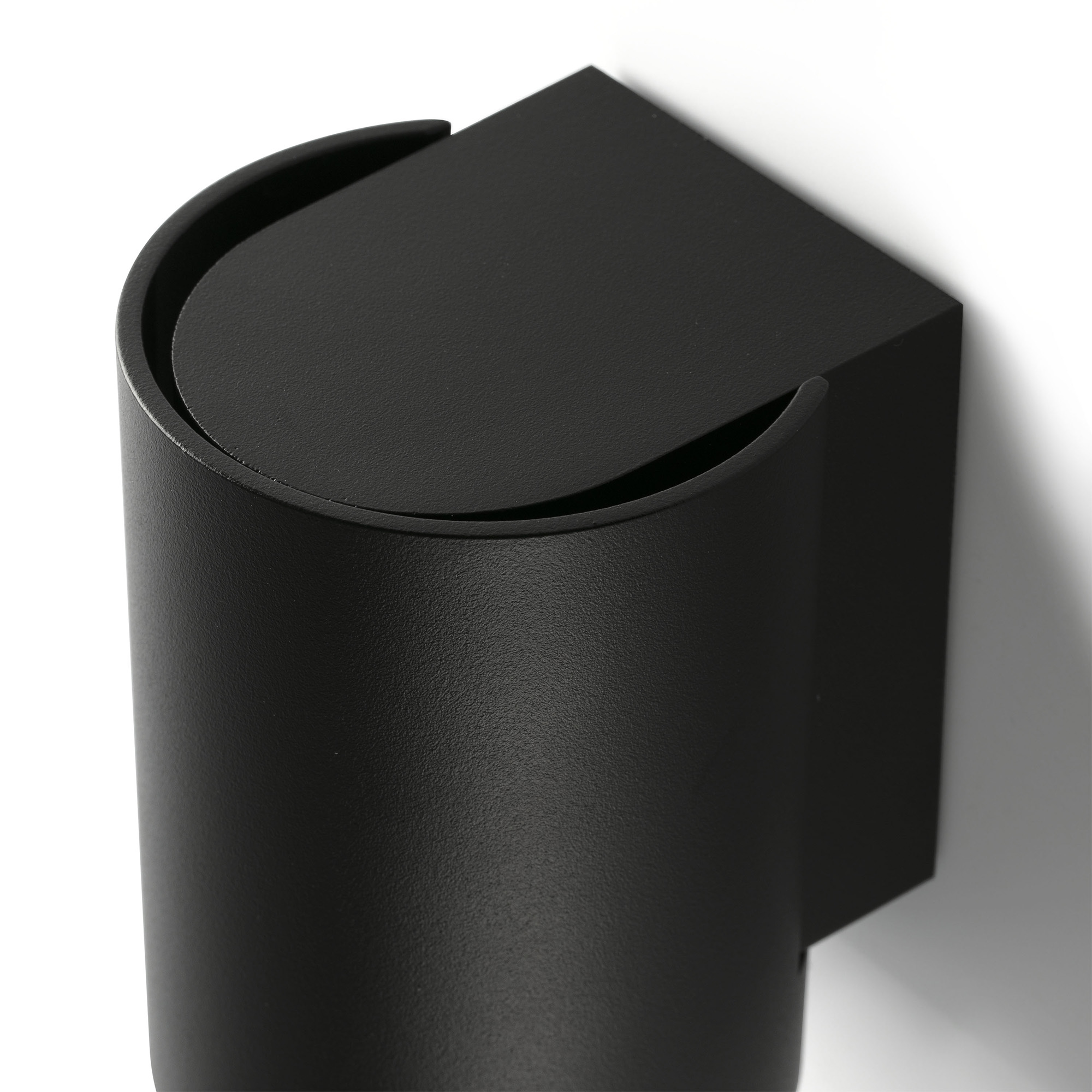 KOV 1L Black round wall lamp 3000K 34°