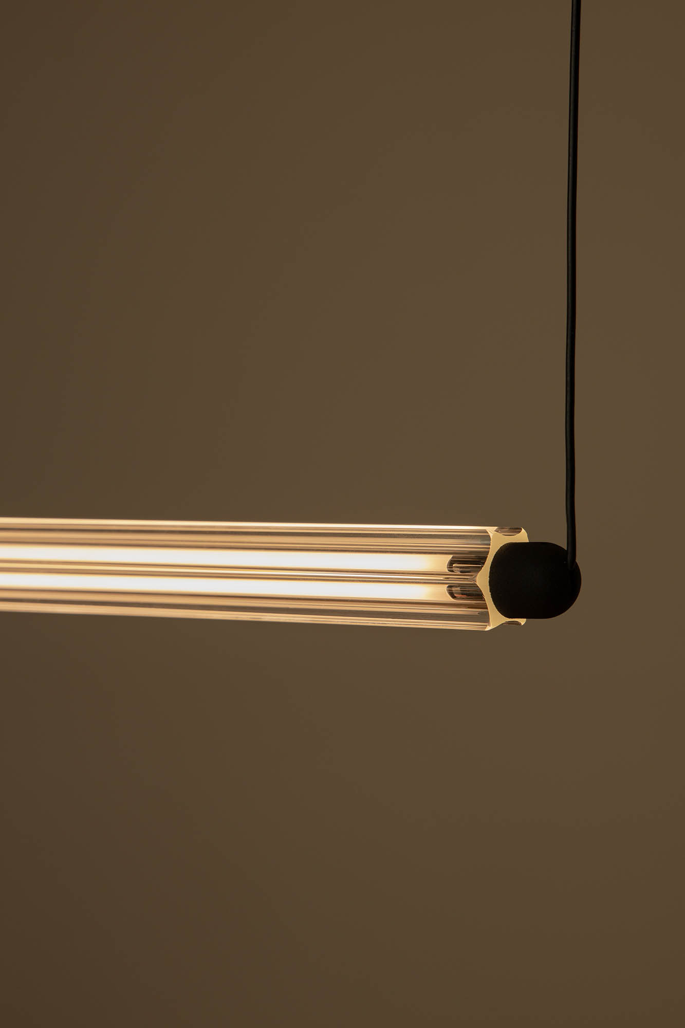 LUMINA 900 1L Black horizontal pendant 18W 2200K