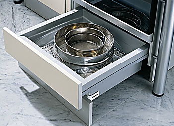 Complete under-oven plinth drawer, plastic, with Blum Tandembox cabinet rail - 558.61.541