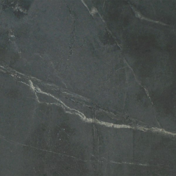 Scalea Black Pencil